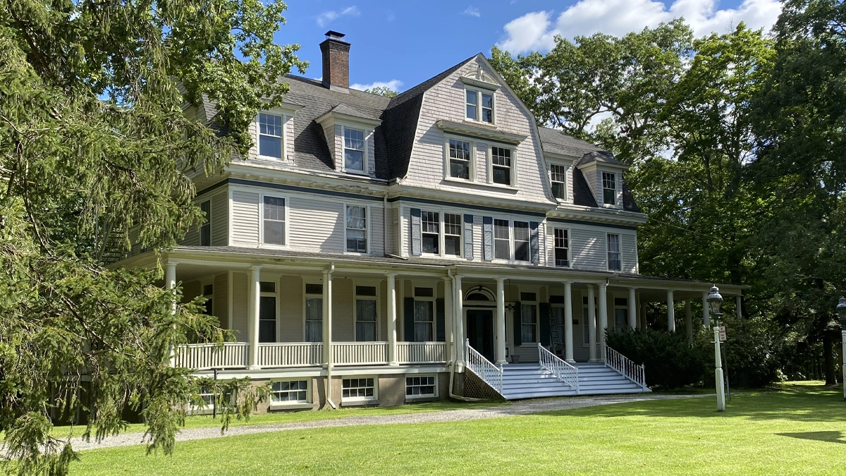 Present-day exterior of historic Idylease Inn in Newfoundland, New Jersey